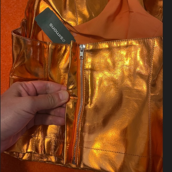 Amylynn metallic orange halter cami NWT - Picture 9 of 13